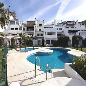 elegant-apartment-in-puerto-banus.1costadelsol.com/